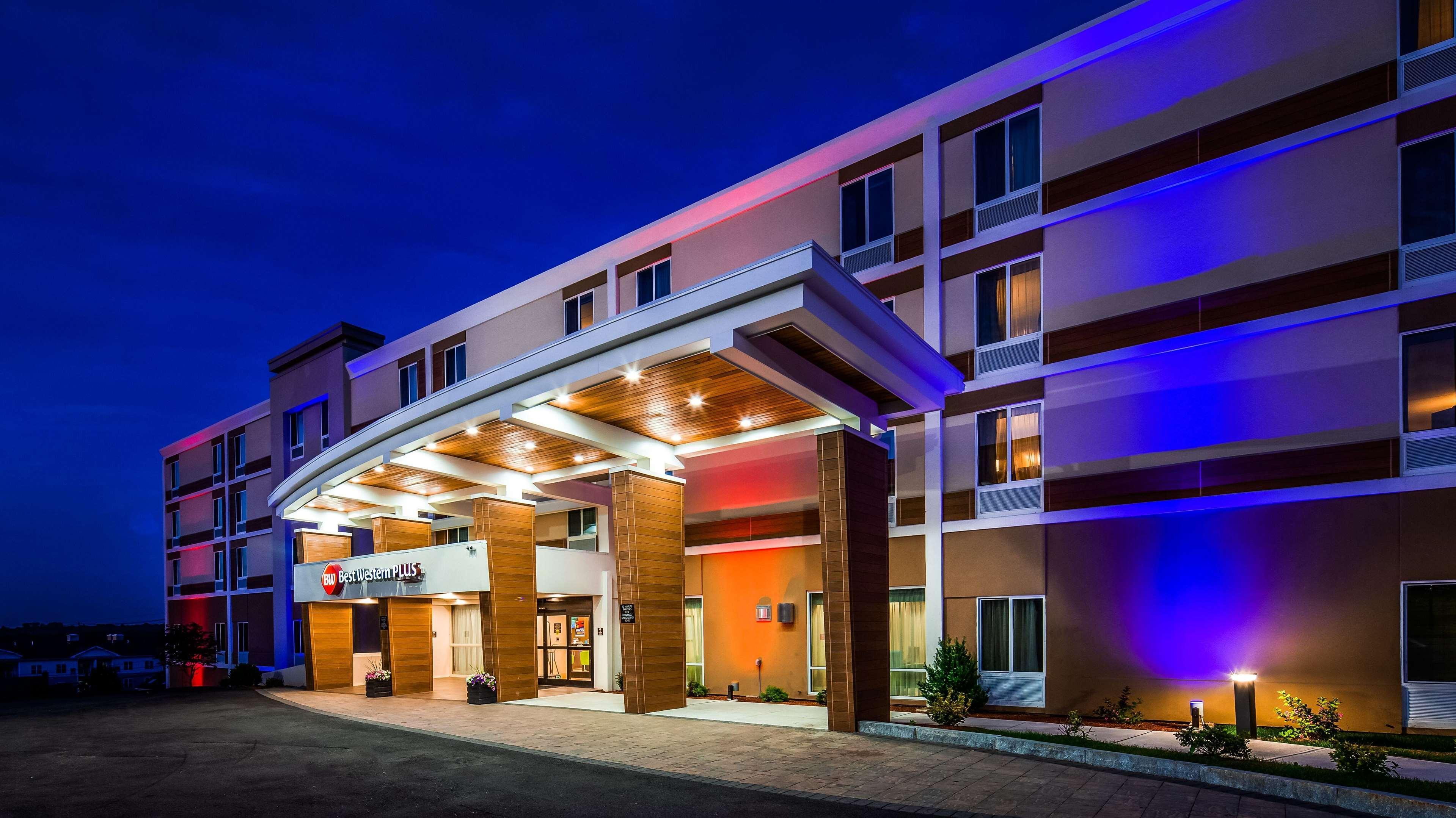 Best Western Plus North Shore Hotel Данверс Экстерьер фото