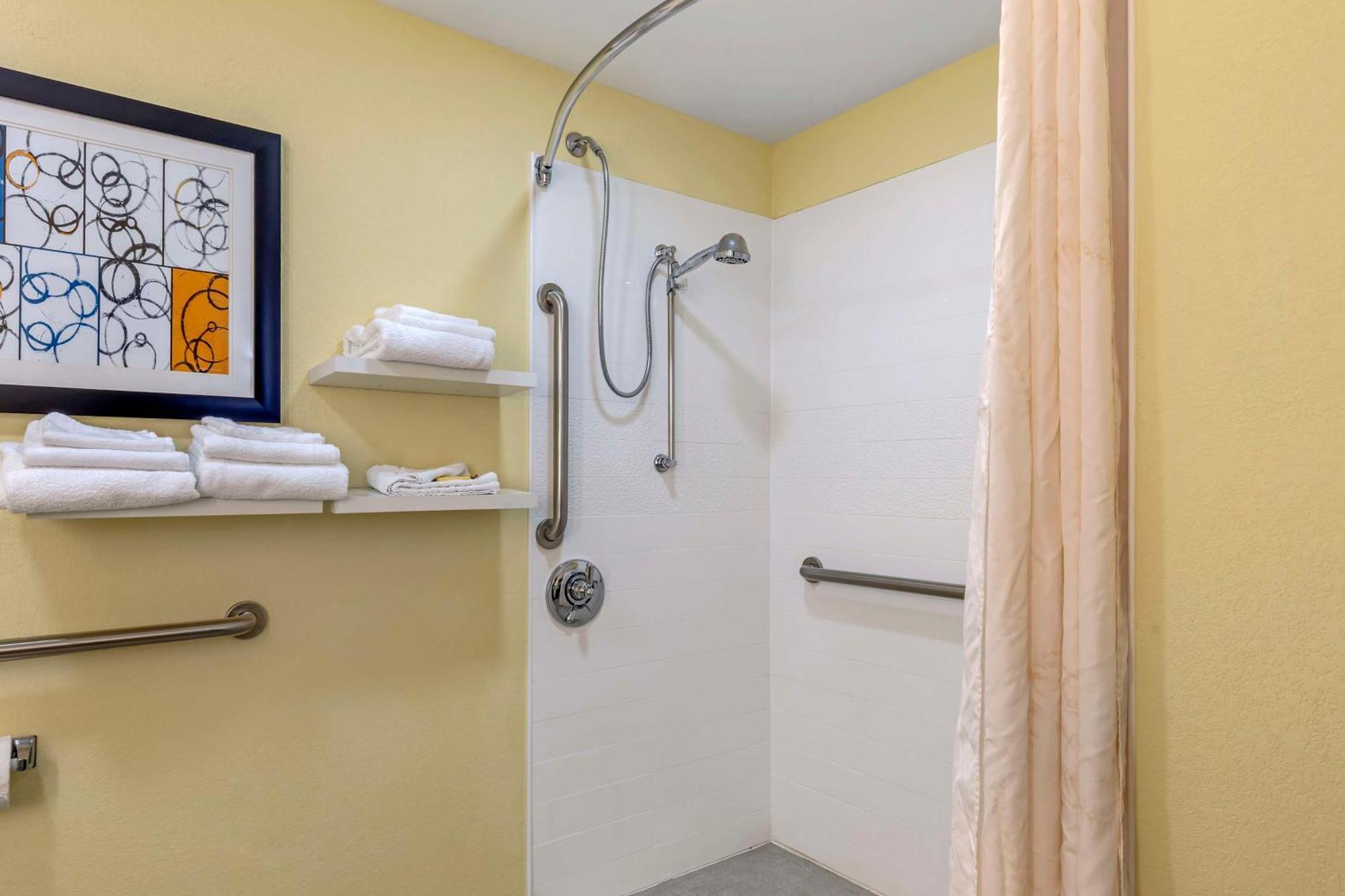 Best Western Plus North Shore Hotel Данверс Экстерьер фото