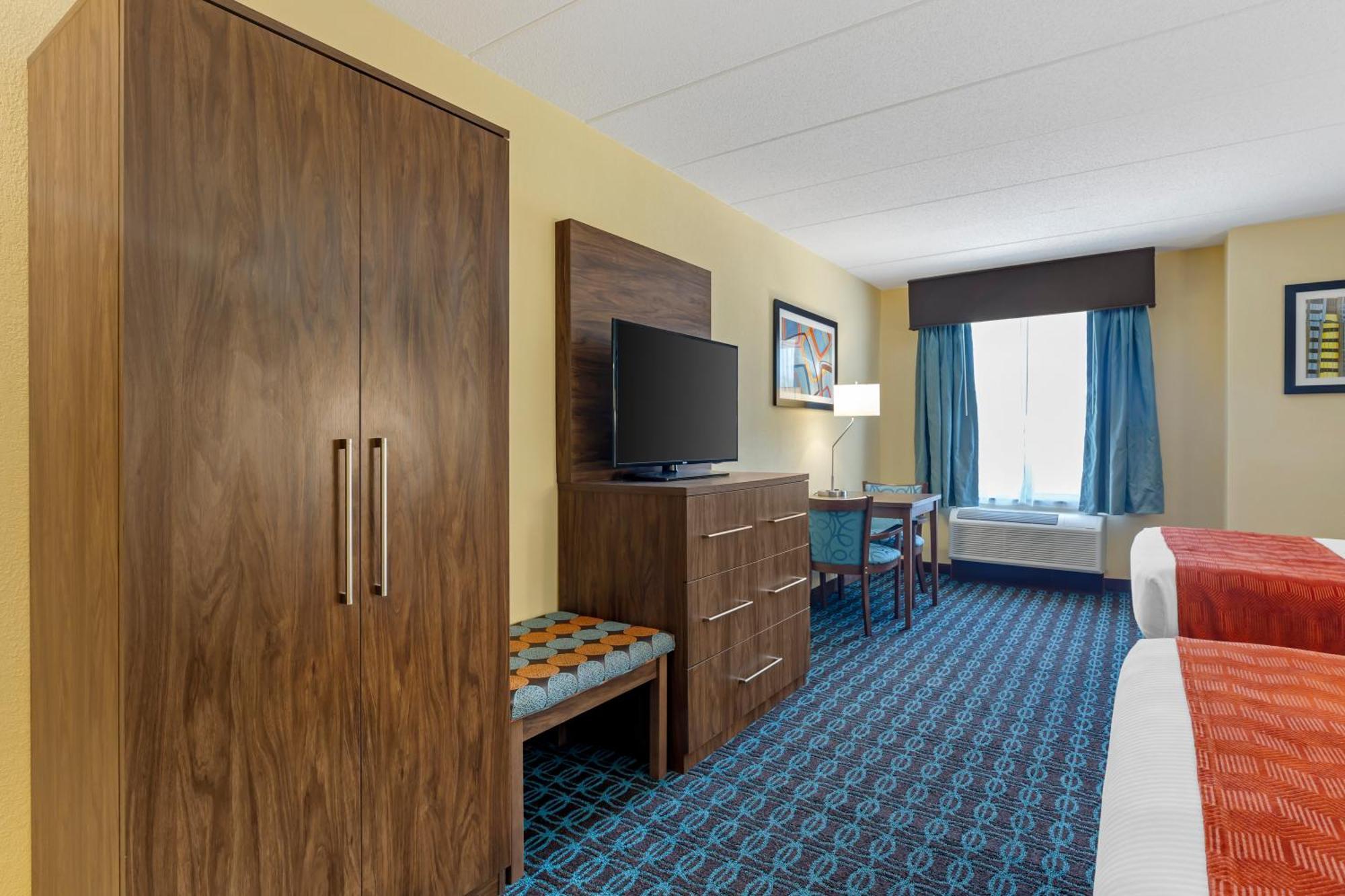 Best Western Plus North Shore Hotel Данверс Экстерьер фото